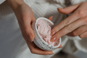 Can Pink Clay Masks Help with Acne Scars? Here’s Why They Work